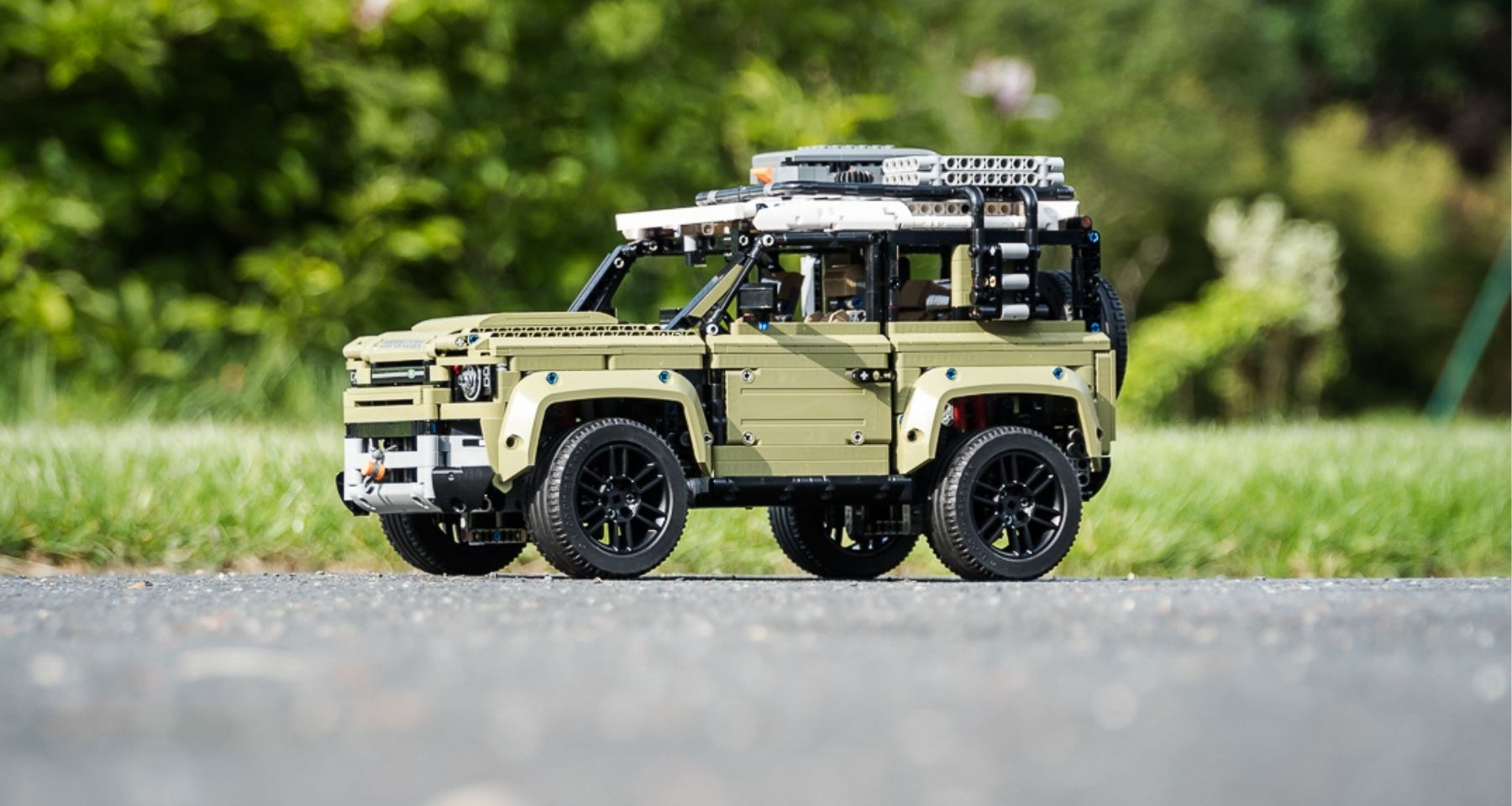 Land Rover Defender LEGO Technic (42110) : les modèles alternatifs